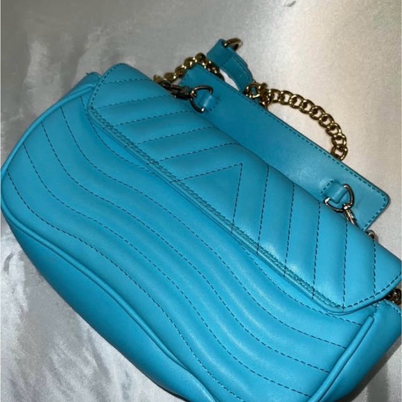 Louis Vuitton Turquoise Quilted Shoulder Bag - Picture 5 of 5
